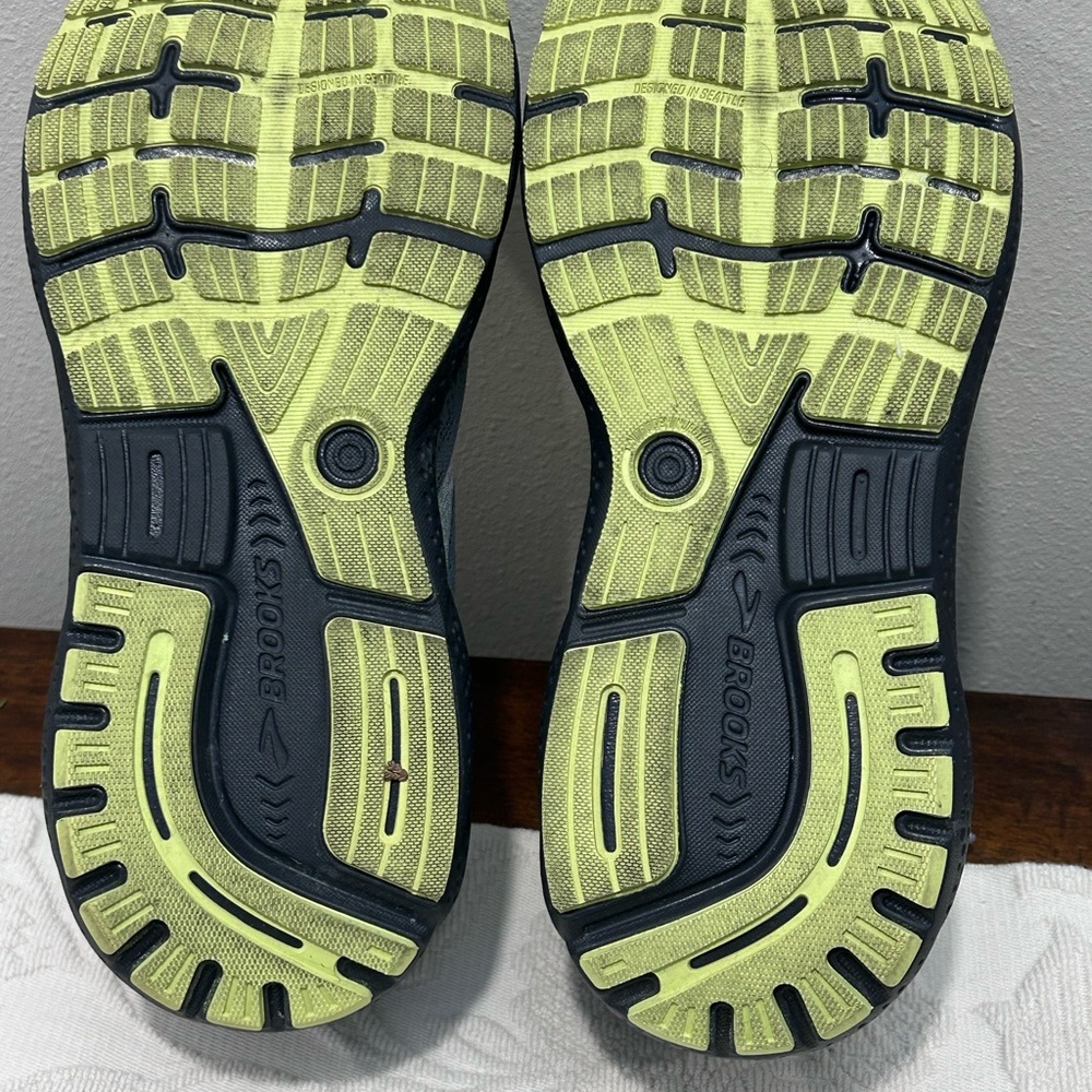 Brooks Ghost 16 Men’s 7.5 EU 40.5 Charcoal and Lime Athletic Shoes, EXCELLENT - Picture 9 of 14